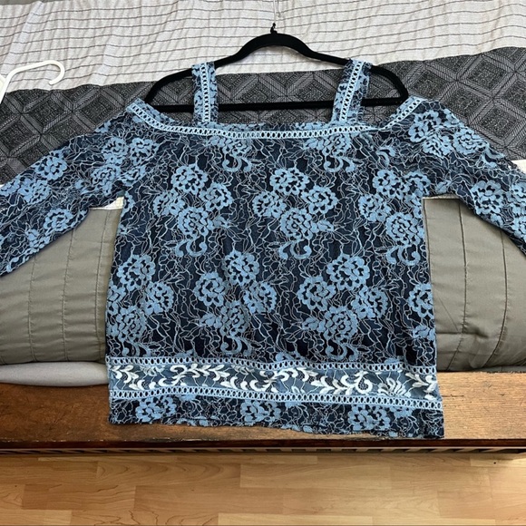Belldini Blue Lace off the shoulder Top - Picture 5 of 5